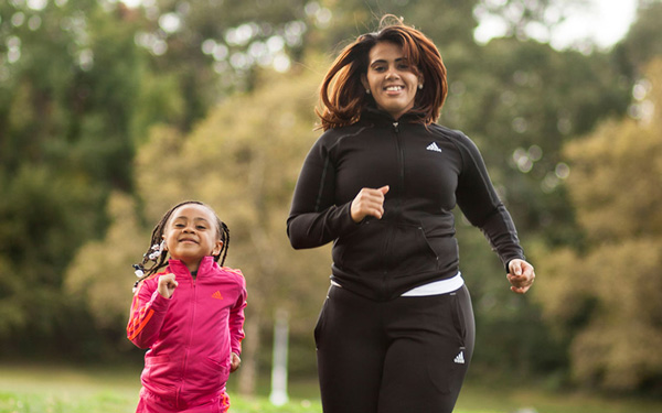 mom-and-daughter-walking-featured